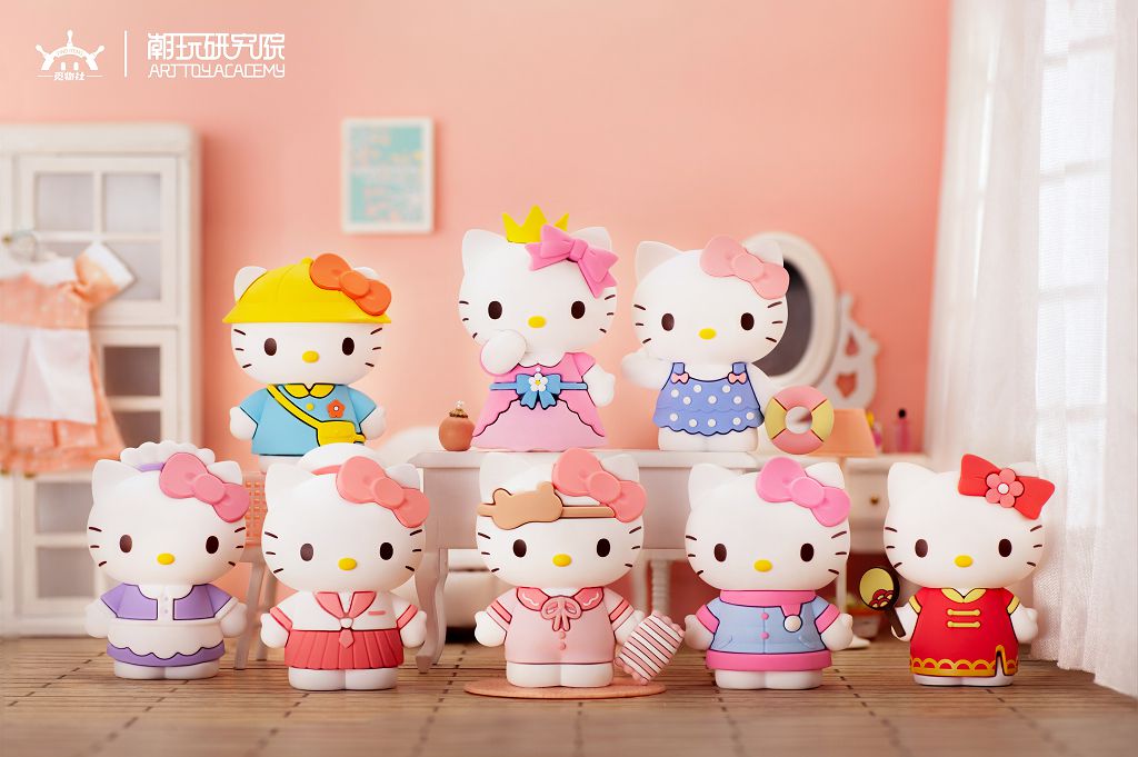 Sanrio Hello Kitty Dressup Diary Figure
